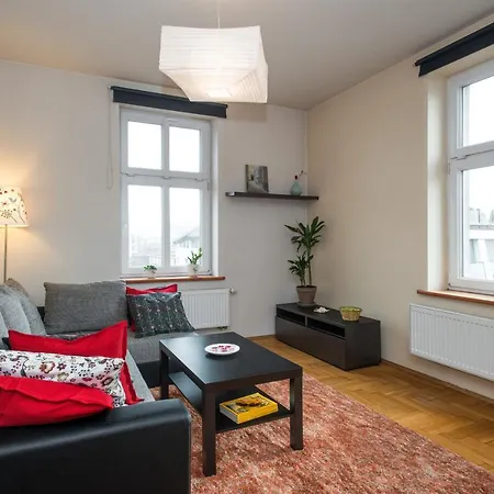 Апартаменты Bright And Cosy Painters Loft *